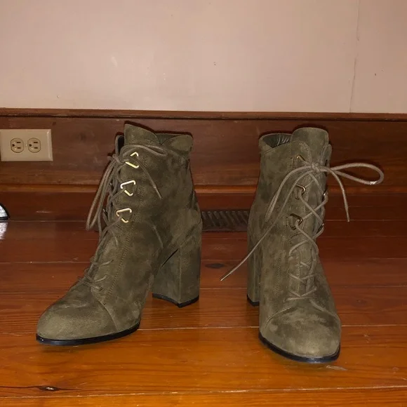 Stuart Weitzman Getgo Olive Suede Boots - Picture 5 of 8